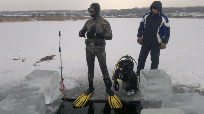 Ice diving